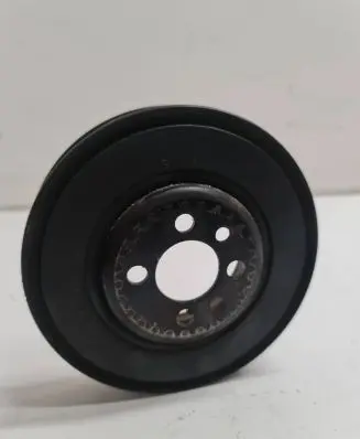Volkswagen PASSAT B6 Crankshaft pulley 06A105243E