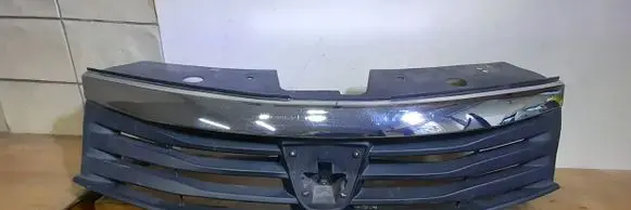 Dacia Sandero Front bumper upper radiator grill MIA10714