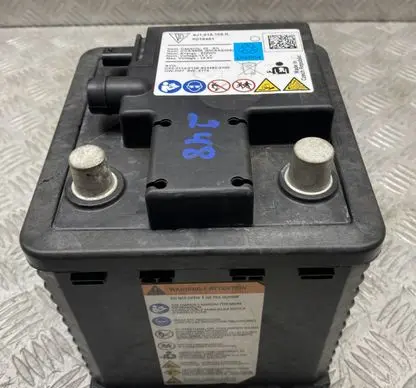 Audi E-tron GT Hybrid / electric car battery 9J1915105K