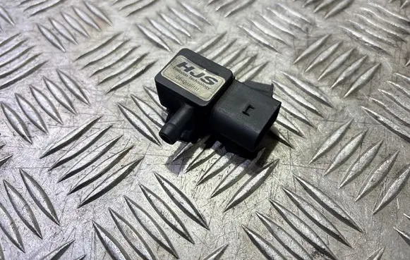 BMW 3 F30 F35 F31 Exhaust gas pressure sensor 