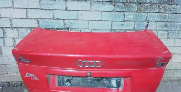 Audi A4 S4 B5 8D Tailgate/trunk/boot lid