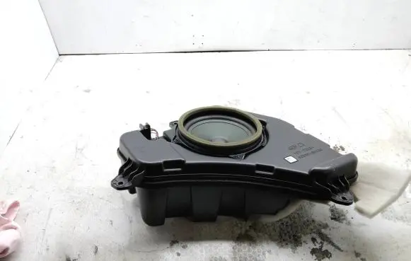 KIA Sportage Subwoofer speaker 963803W100 9946015901A