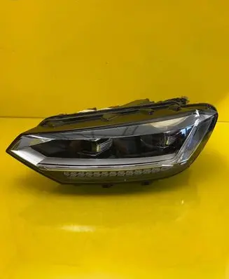 Volkswagen Touran III Headlight/headlamp 5TB941081D