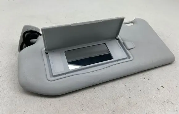 Sun visor