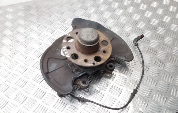 Mercedes-Benz C W203 Front wheel hub spindle knuckle