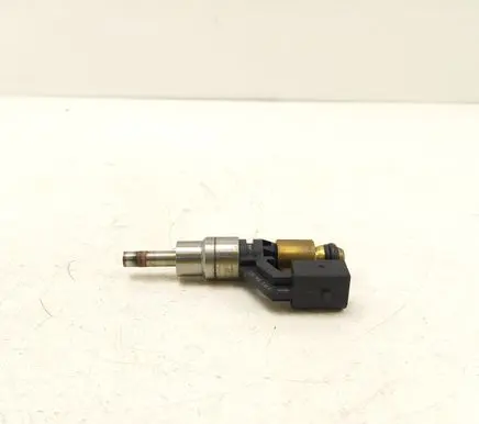 Volkswagen Golf V Fuel injector 03C906036A
