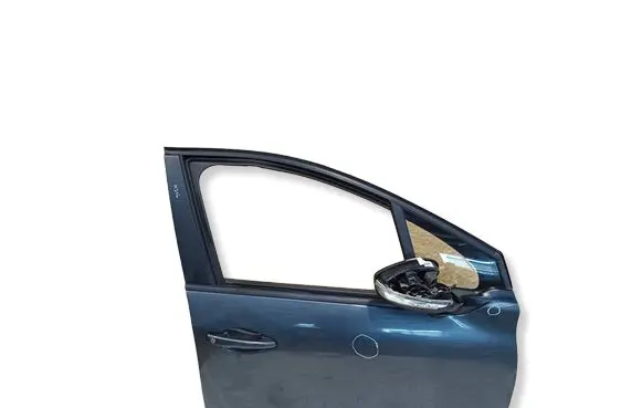 Peugeot 208 I Front door 