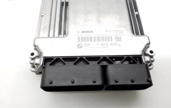 BMW 1 E81 E87 Engine control unit/module 782342001 7823420