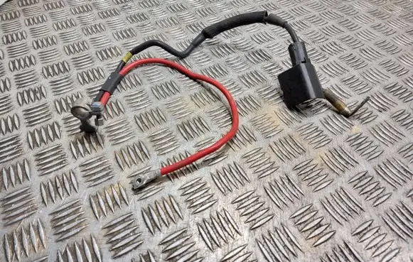 Volkswagen PASSAT B7 Positive cable (battery) 1k0971920