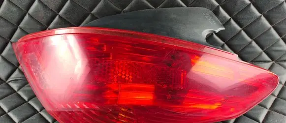 Peugeot 308 Rear/tail lights 9680425680