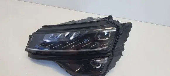 Skoda Karoq Headlight/headlamp