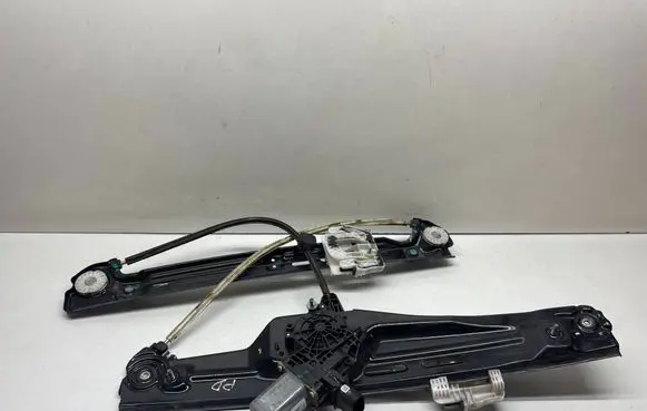 BMW X3 F25 Front door window regulator with motor 121718