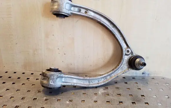 Mercedes-Benz C W205 Front lower control arm/wishbone