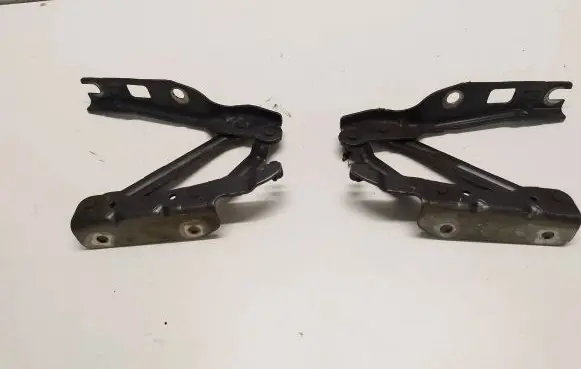 Volkswagen Eos Engine bonnet/hood hinges 1Q0823301C 1Q0823302C
