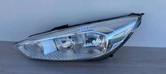 Ford Focus Headlight/headlamp F1EB-13W030-NB