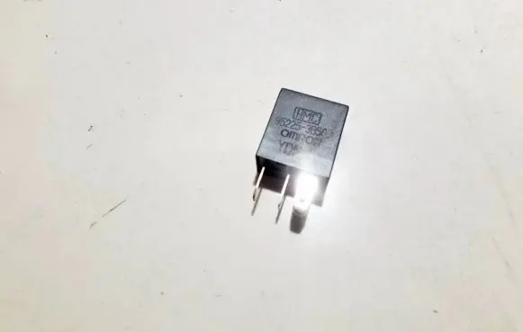 Hyundai Trajet Other relay 952253b500