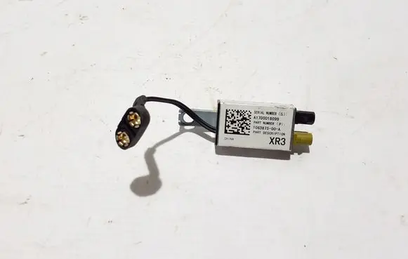 Tesla Model X Aerial antenna amplifier 106387500A