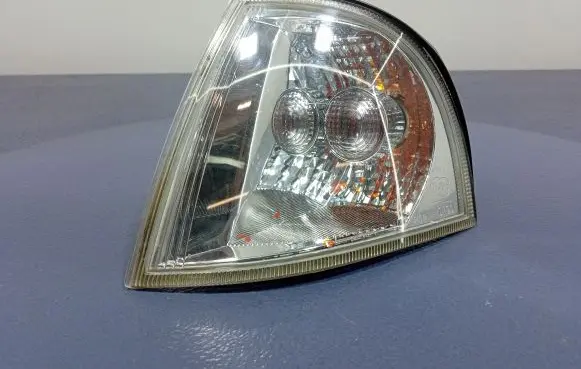 Skoda Octavia Mk1 (1U) Front indicator light 18-A208