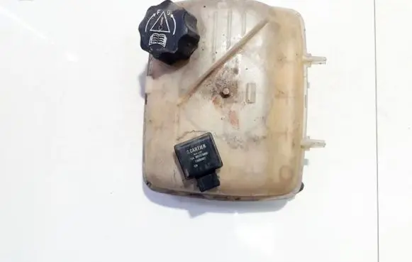 Coolant expansion tank/reservoir