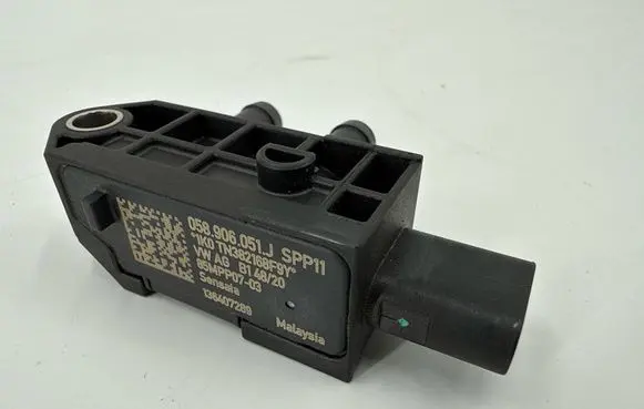 Audi A3 8Y Exhaust gas pressure sensor 058906051J