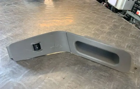 Jeep Grand Cherokee (WJ) Electric window control switch
