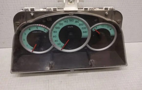 Toyota Corolla Verso E121 Speedometer (instrument cluster) 838000F090 MB2574303100