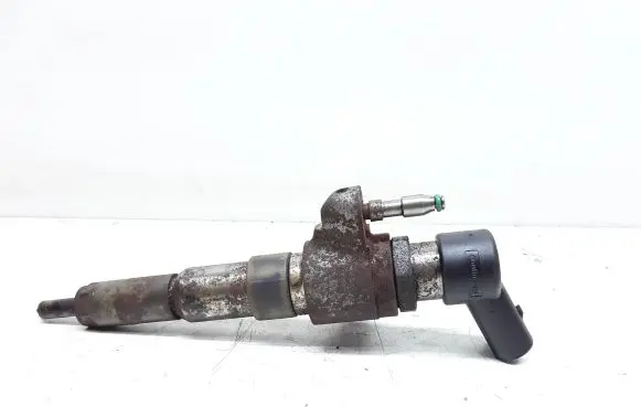 Volvo V40 Fuel injector 9802448680