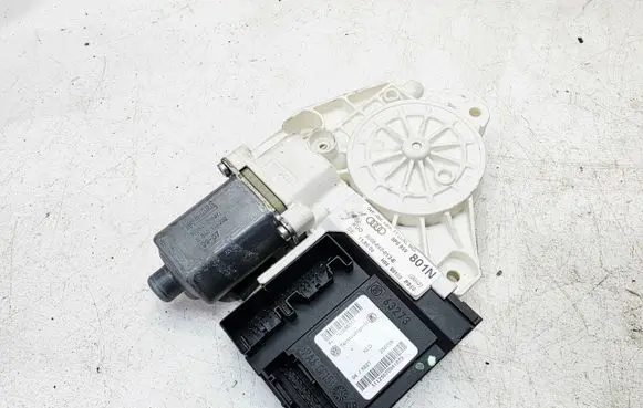 Audi A3 S3 8P Sliding door electric window regulator 8P0959801N