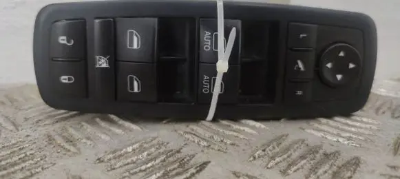 Jeep Grand Cherokee Electric window control switch 10140077