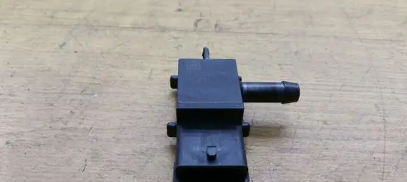 Opel Insignia A Exhaust pressure sensor 55566186