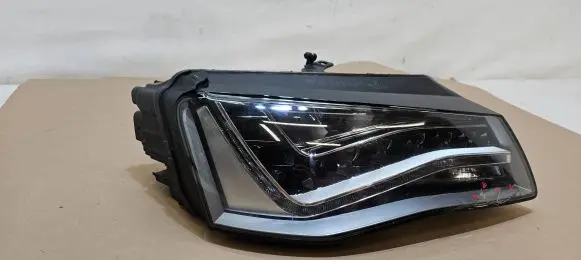 Audi A8 S8 D4 4H Headlight/headlamp 4H0941004