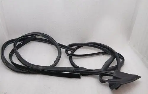 Audi R8 4S Front door rubber seal 4S7831707A