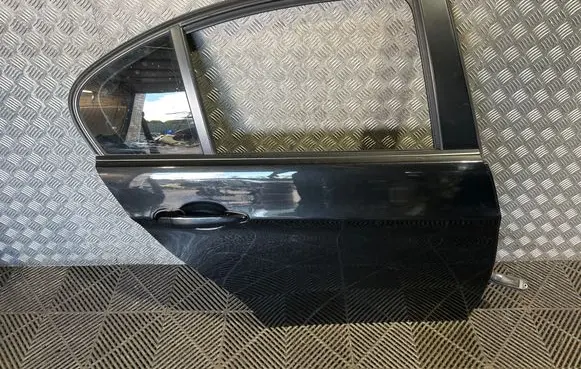 BMW 3 E90 E91 Rear door