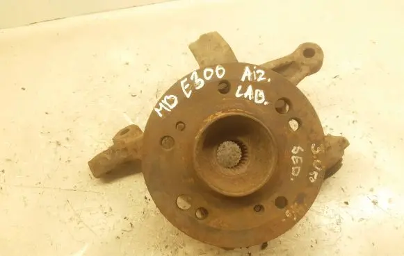 Mercedes-Benz E W210 Rear wheel hub spindle/knuckle 