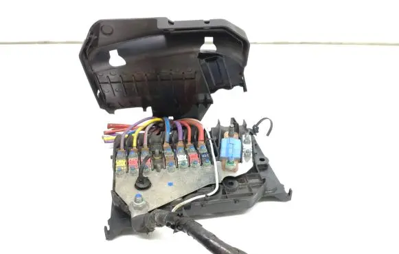 Ford Focus Fuse box set Av6T14A067BB