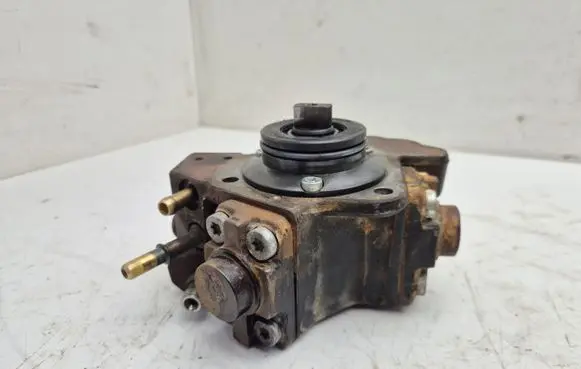 Opel Combo D Fuel injection high pressure pump 0445010266