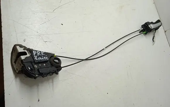 Toyota Prius (XW20) Front door lock