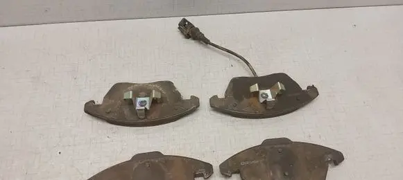 Volkswagen PASSAT B6 Brake pads (front) 