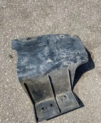 Volkswagen Tiguan Front underbody cover/under tray 5N0825206