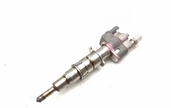 BMW 3 E90 E91 Fuel injector 7589048 758904811