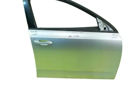 Skoda Octavia Mk3 (5E) Front door PRZOD PRAWE