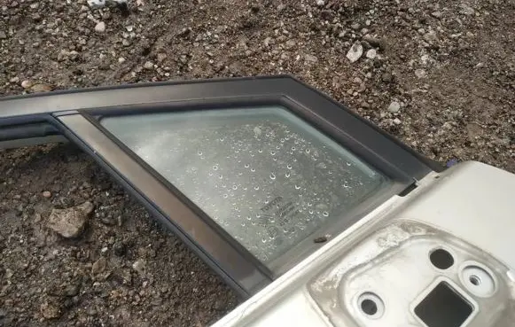 Toyota Corolla Verso AR10 Front door vent window glass four-door 