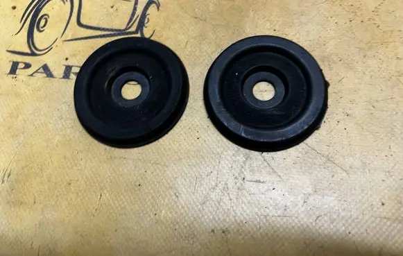 Jaguar F-Type Rear coil spring rubber mount 8W834B424AD