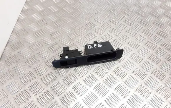 Nissan Qashqai Electric window control switch 82950JD000