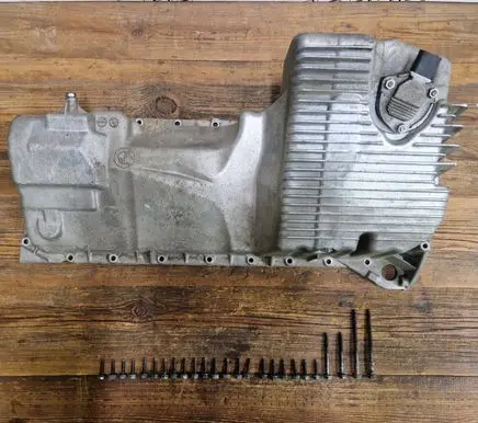 BMW Z3 E36 Oil sump 1437001 1748754 1735936