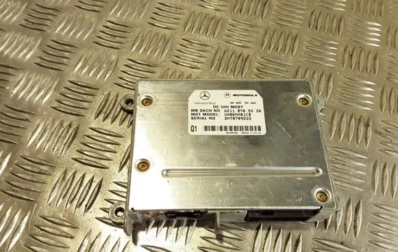 Mercedes-Benz E W211 Bluetooth control unit module A2118705526