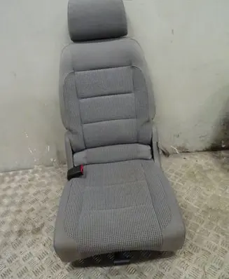 Volkswagen Touran I Rear seat
