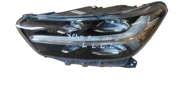 Volvo XC40 Headlight/headlamp 32293922