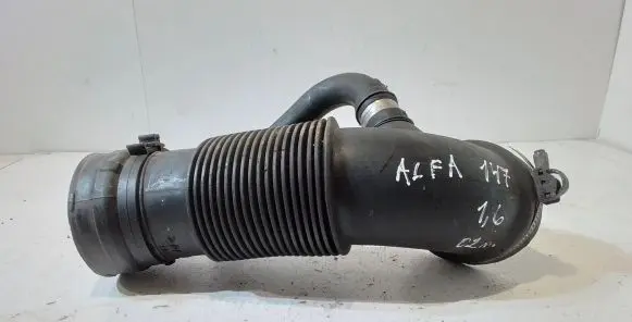 Alfa Romeo 147 Air intake hose/pipe 46741124