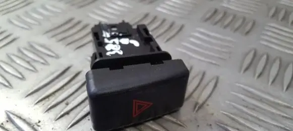 Mazda 3 I Hazard light switch bp4k664h0